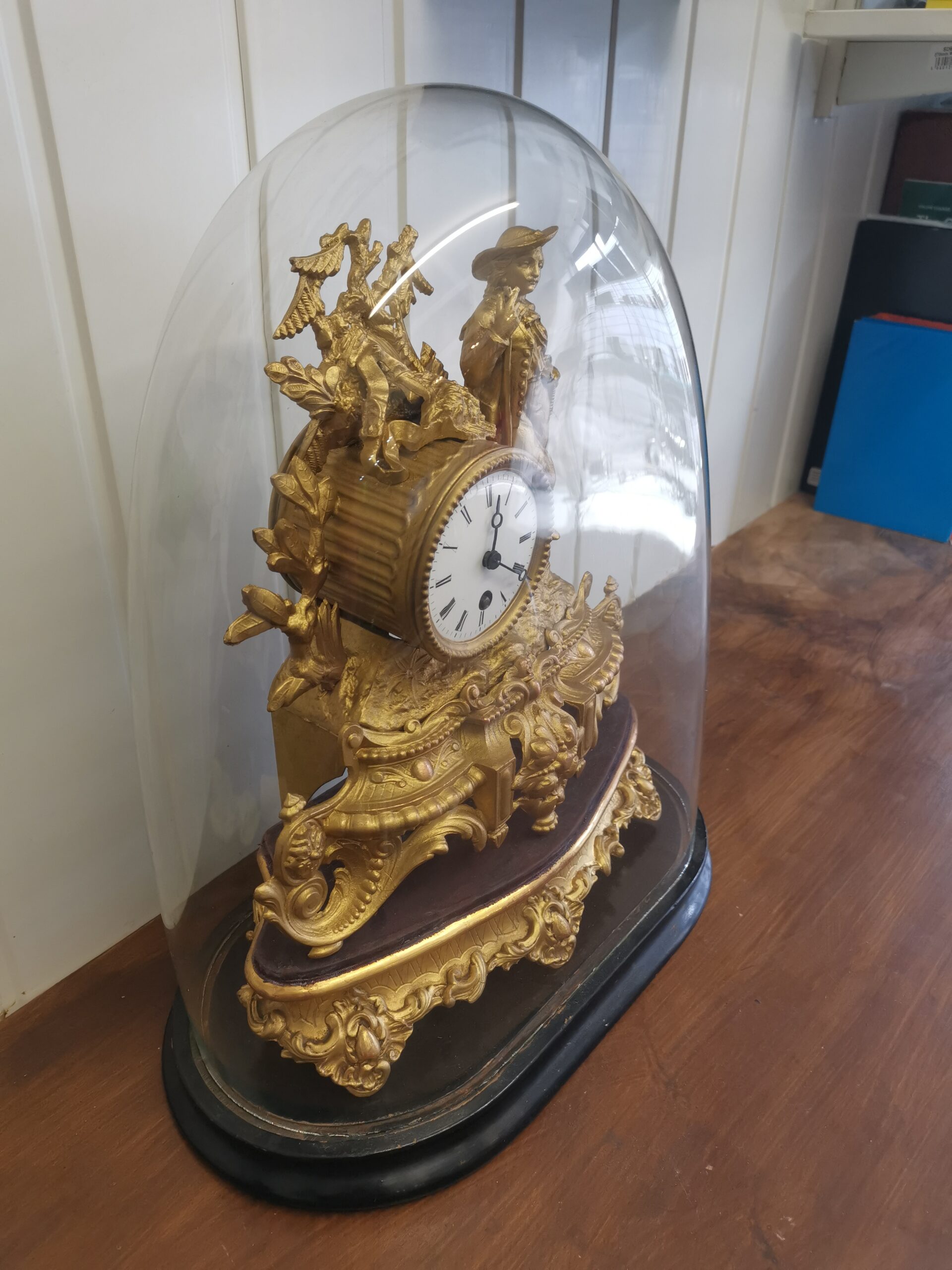 Beautiful French 1860s domed gold guilt Louis mantle clock - Image 4