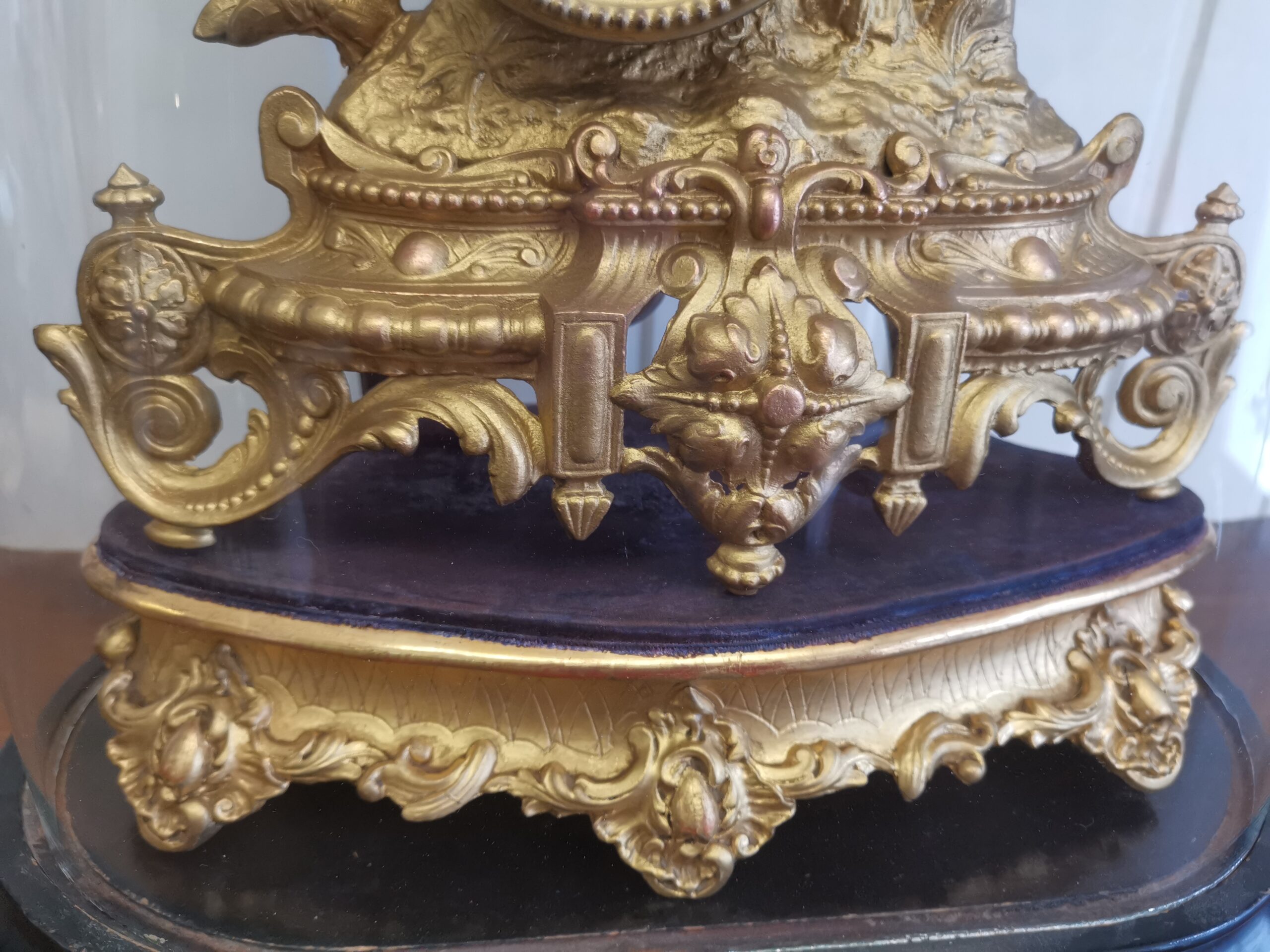 Beautiful French 1860s domed gold guilt Louis mantle clock - Image 7