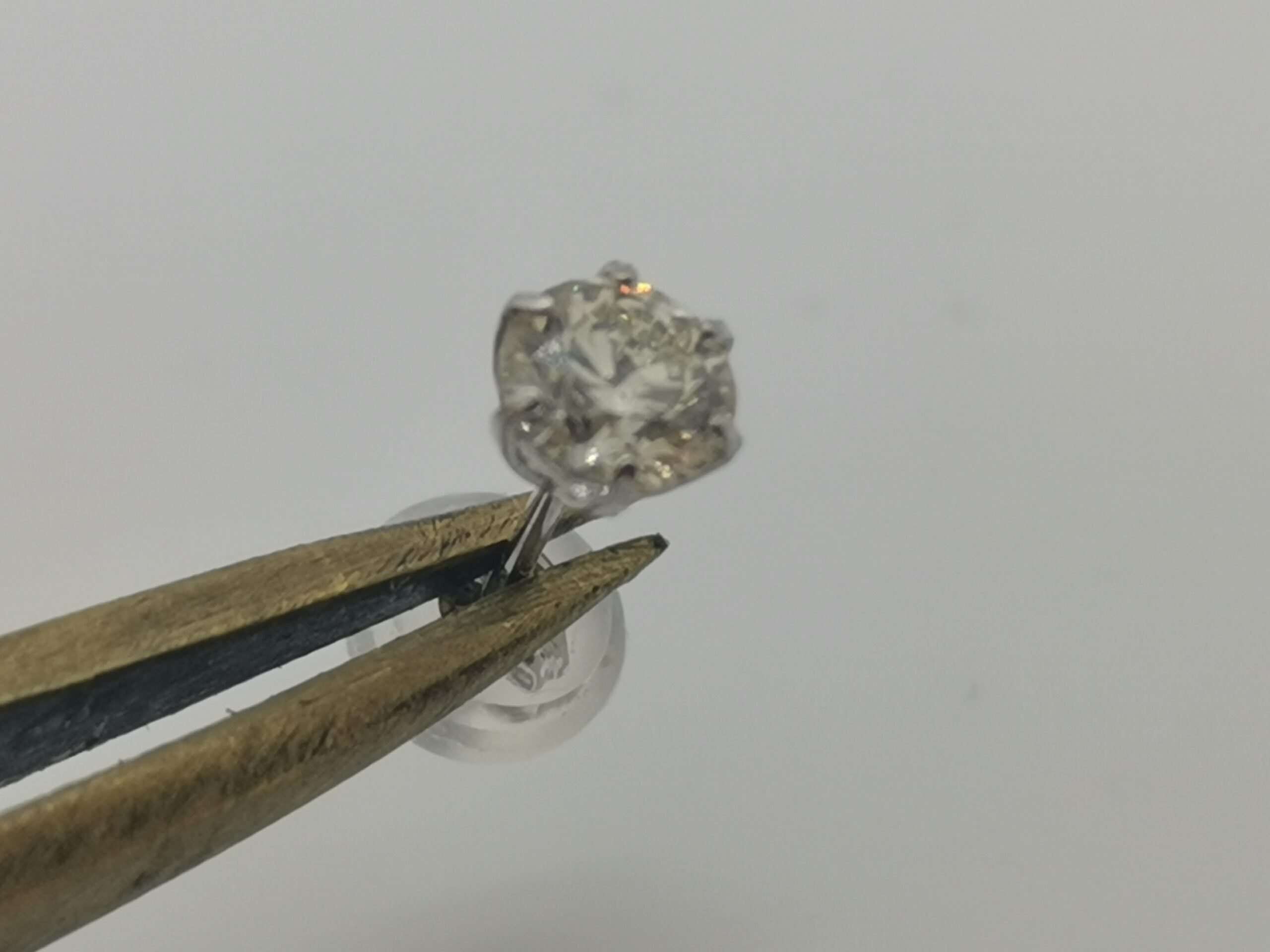 Platinum Diamond Studs. Natural untreated stones 0.60ct - Image 4