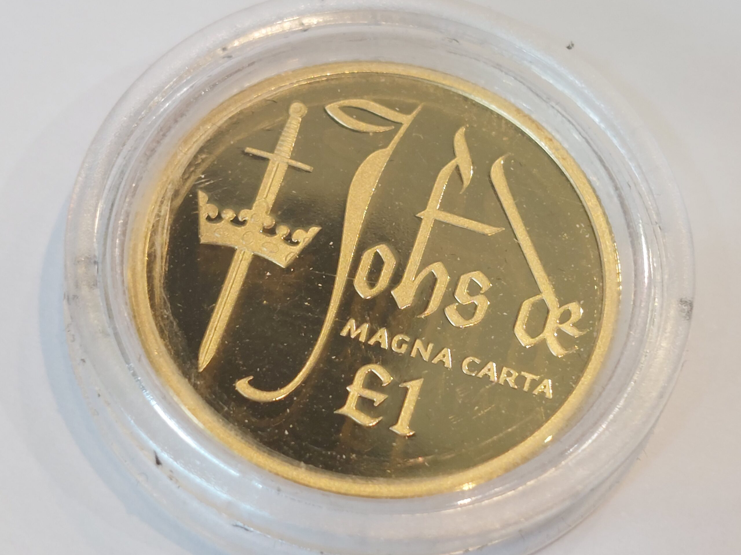 2015 Guernsey First strike Magna Carta £1 22ct gold proof coin No: 1 of 495 - Image 5