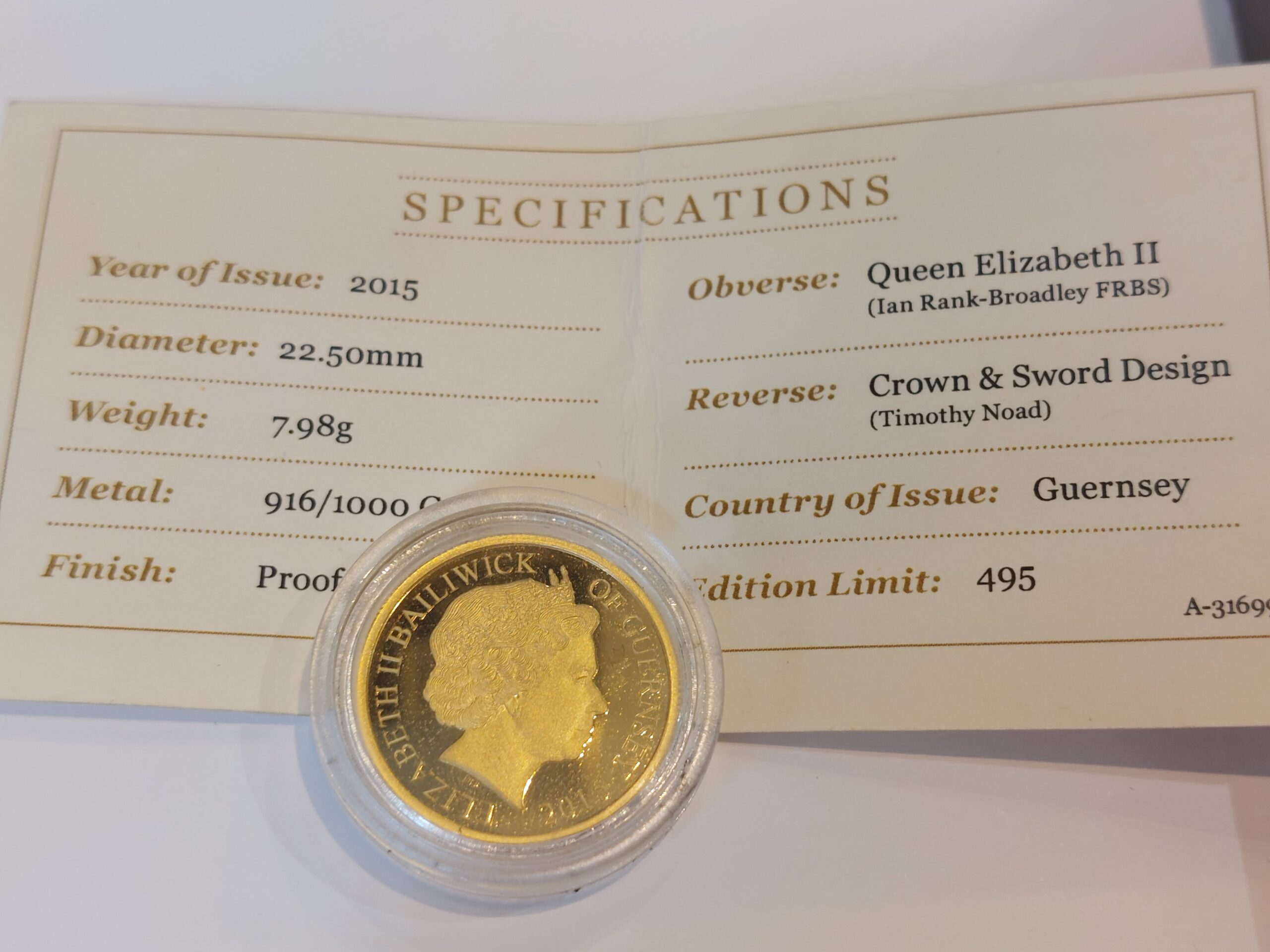 2015 Guernsey First strike Magna Carta £1 22ct gold proof coin No: 1 of 495 - Image 8
