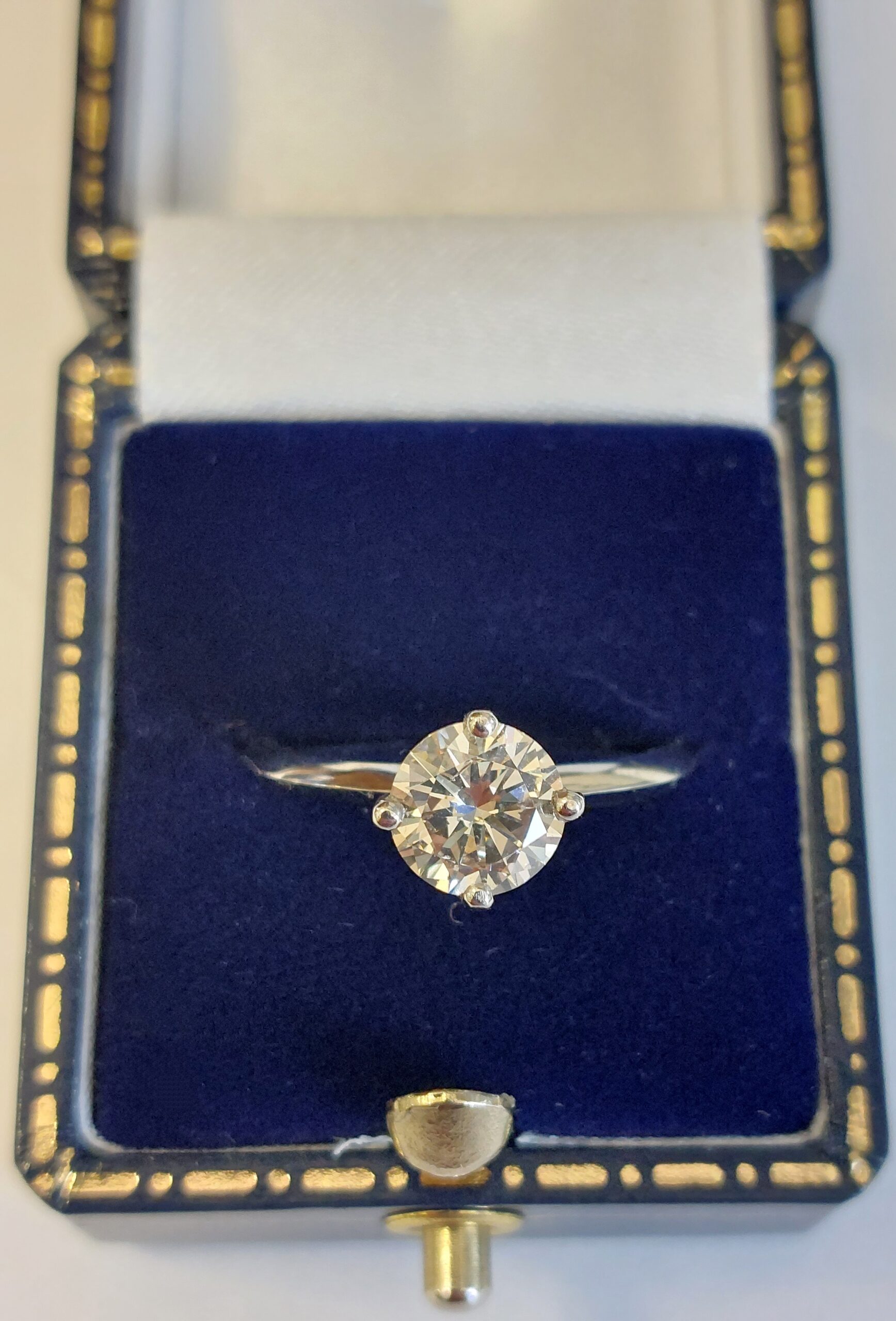 New Platinum and Natural Diamond Solitaire - 1.10ct - really pretty