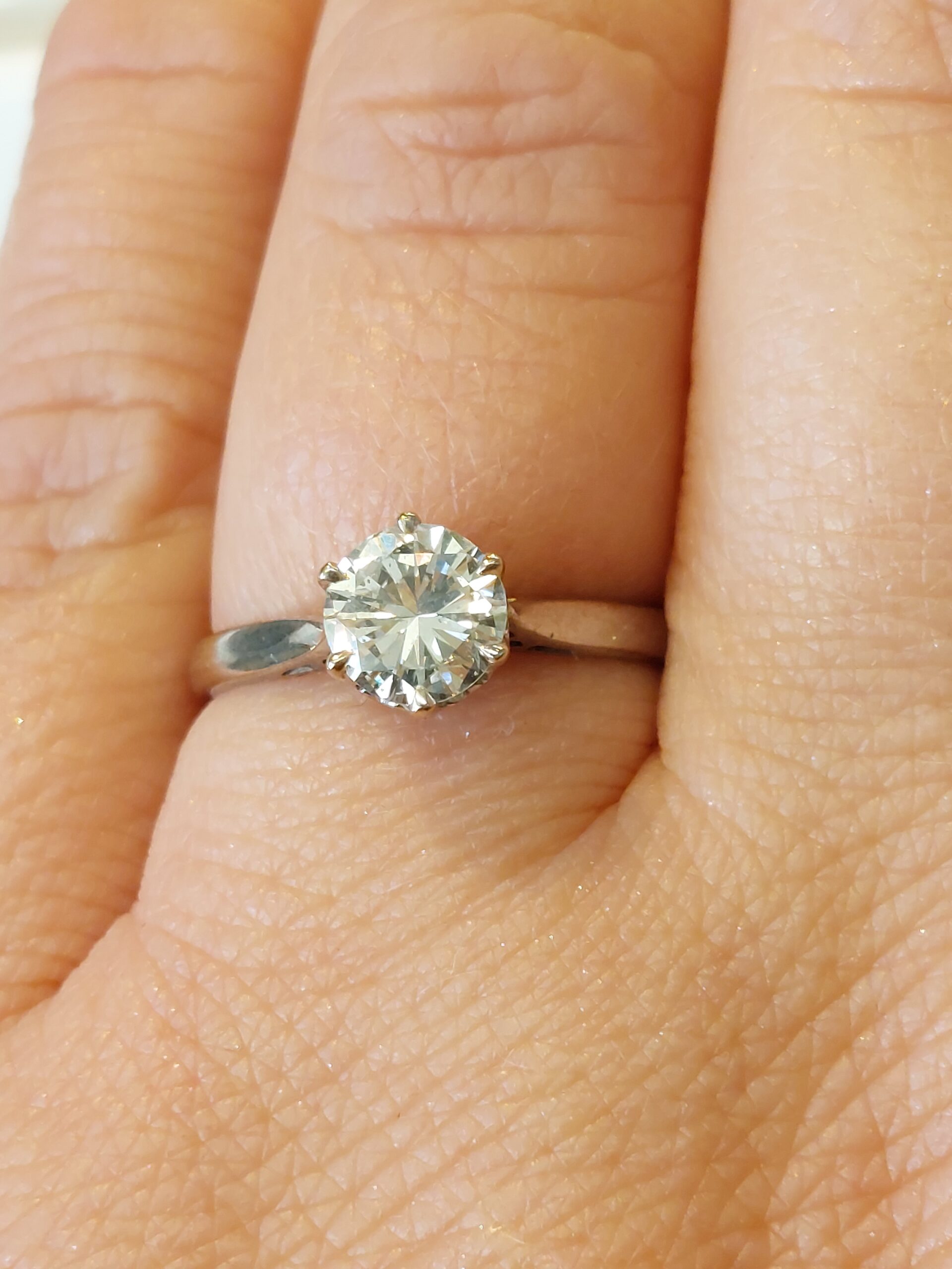 18ct White Gold and Natural Round Brilliant Diamond Solitaire - Stunning!!! - Image 11