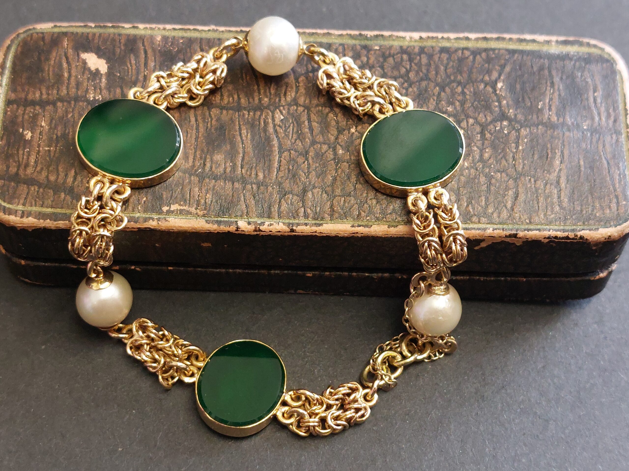 Vintage19ct Portuguese Gold Natural Pearl & Green Onyx Bracelet - Rare and Beautiful - Image 2