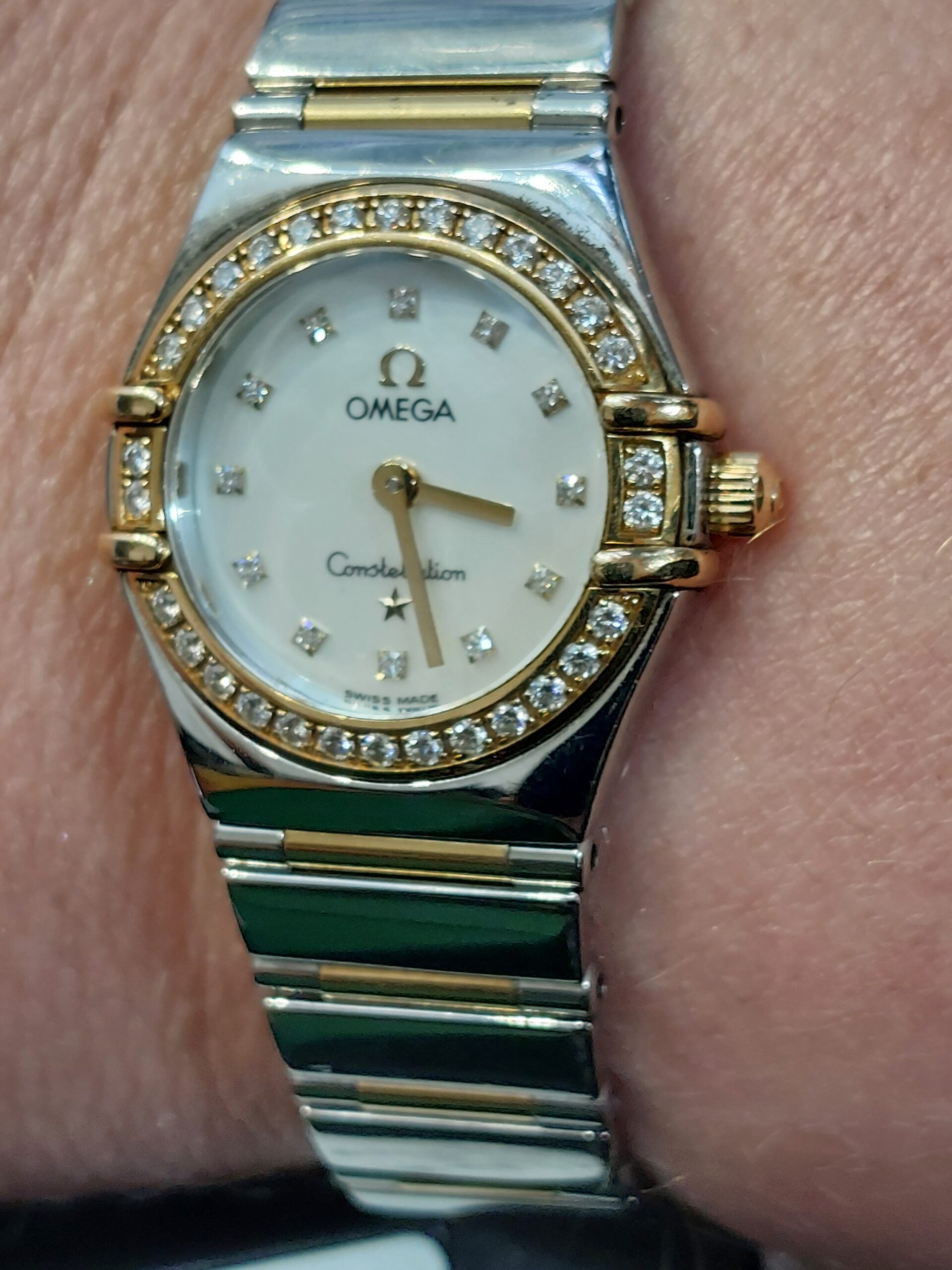 Stunning Ladies Omega Constellation Bi Metal 18k Yellow Gold, Factory Set VVS Diamond Dial and Hour Markers - Image 11