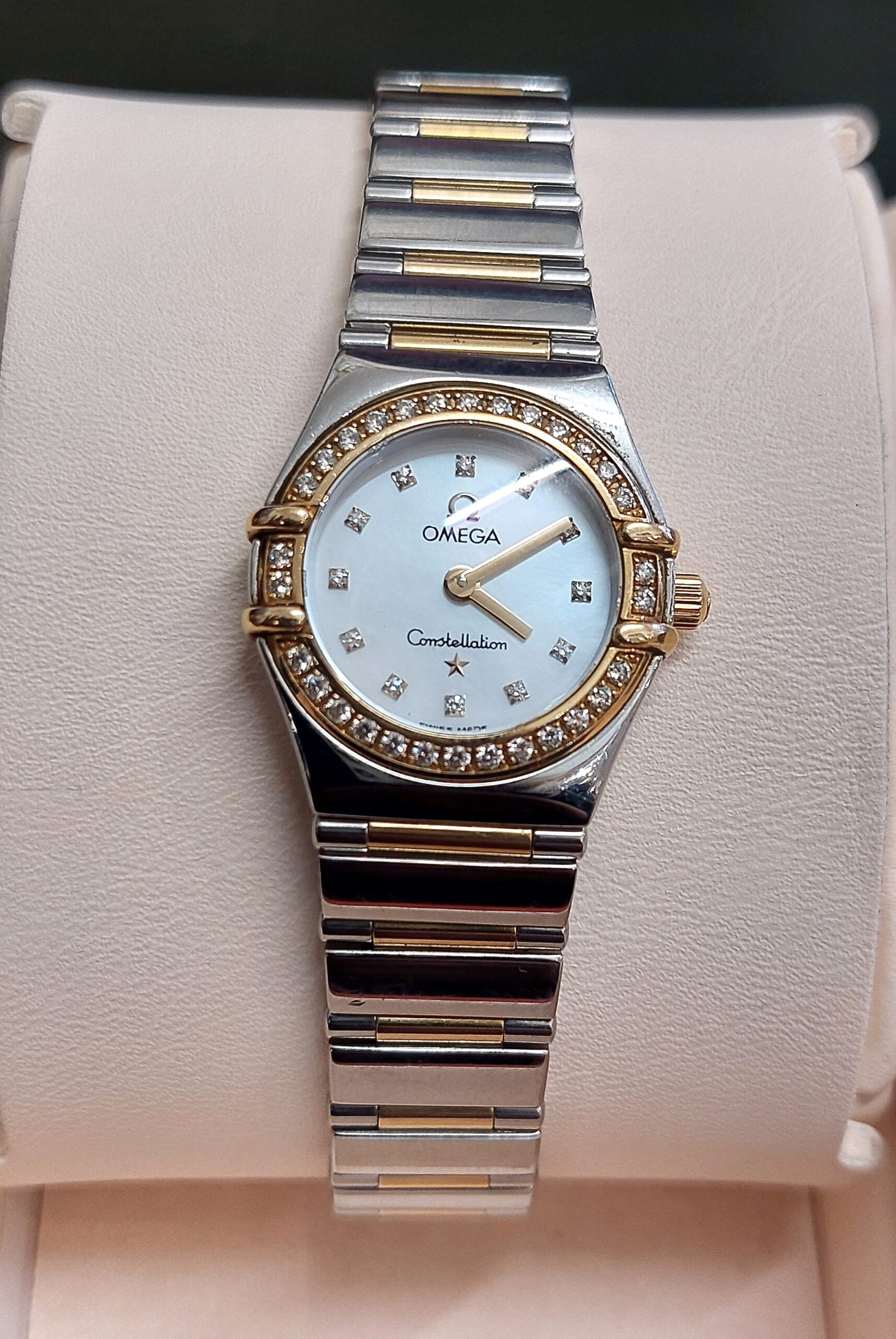 Stunning Ladies Omega Constellation Bi Metal 18k Yellow Gold, Factory Set VVS Diamond Dial and Hour Markers - Image 15