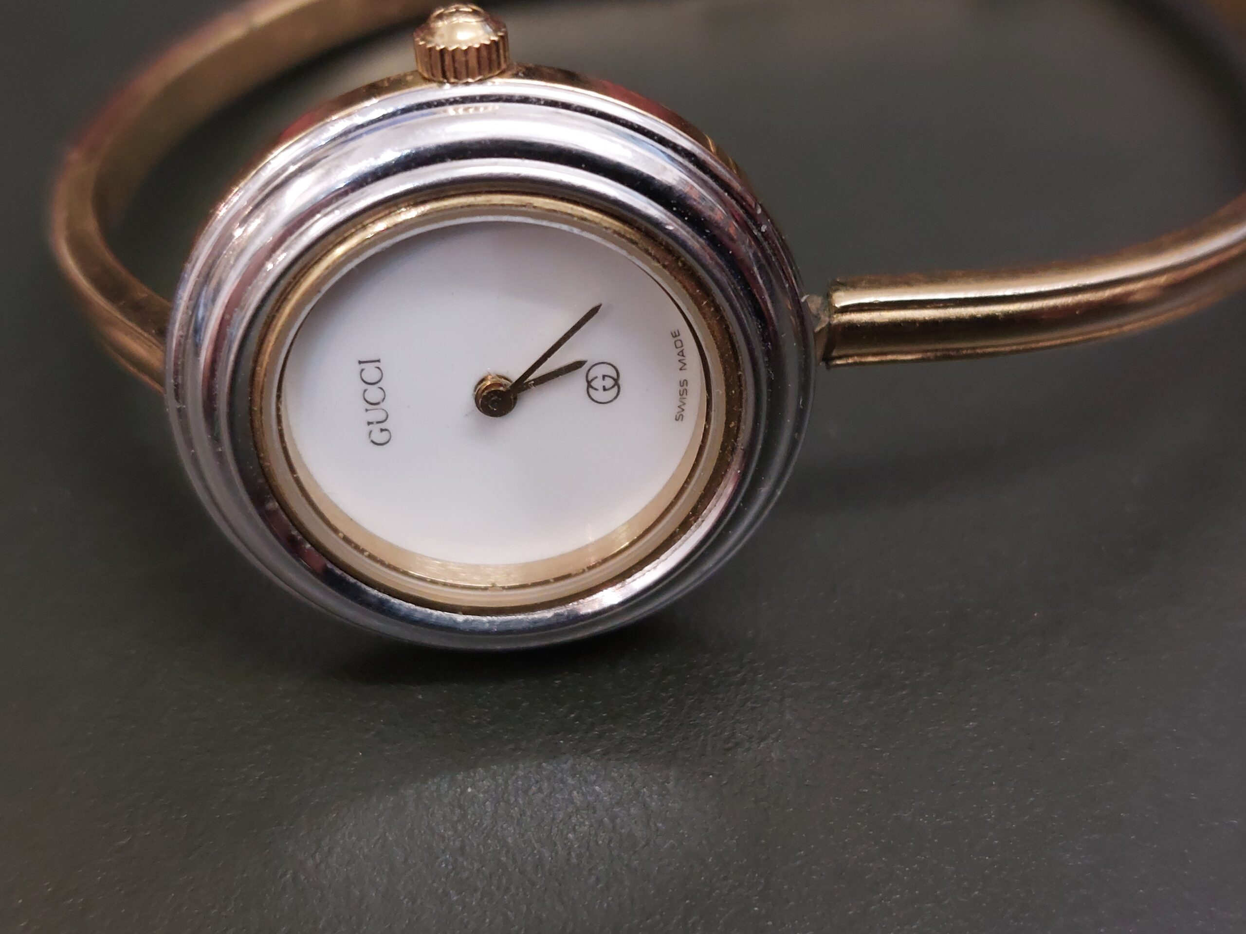 Vintage 88' Ladies Gucci Interchangeable Bezel Bangle Watch - Full Box & Papers! - Image 10