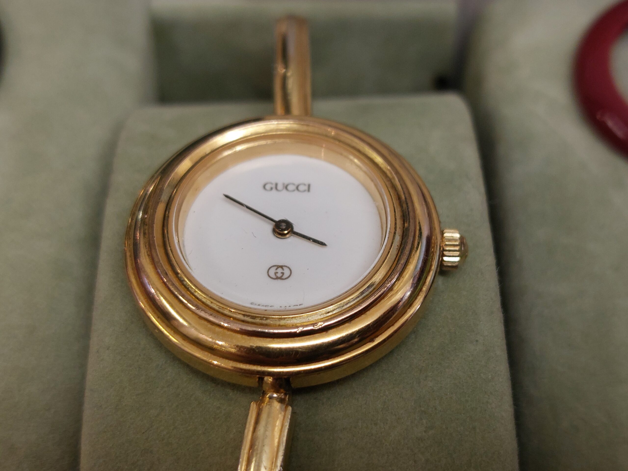 Vintage 88' Ladies Gucci Interchangeable Bezel Bangle Watch - Full Box & Papers! - Image 12