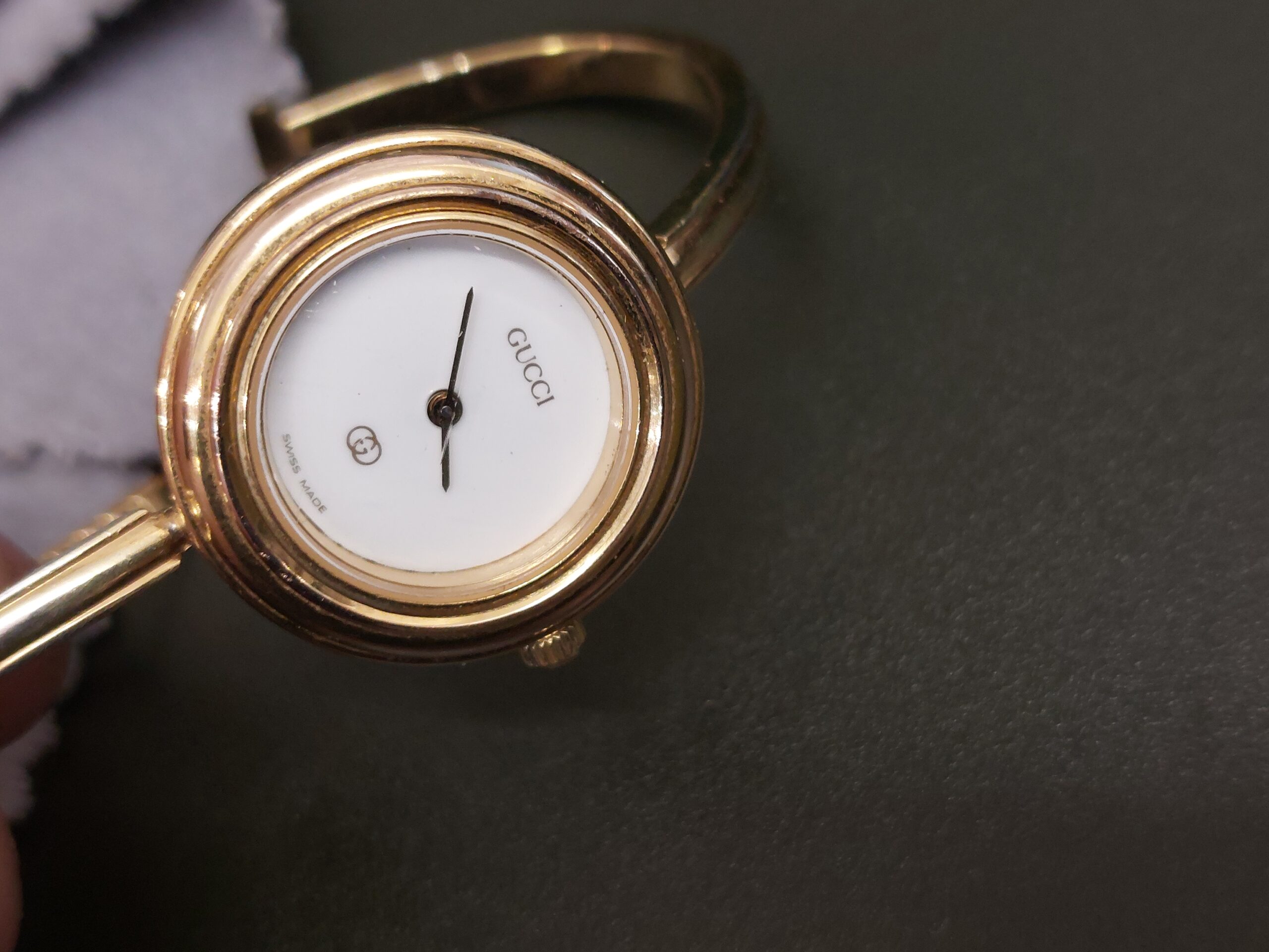 Vintage 88' Ladies Gucci Interchangeable Bezel Bangle Watch - Full Box & Papers! - Image 15