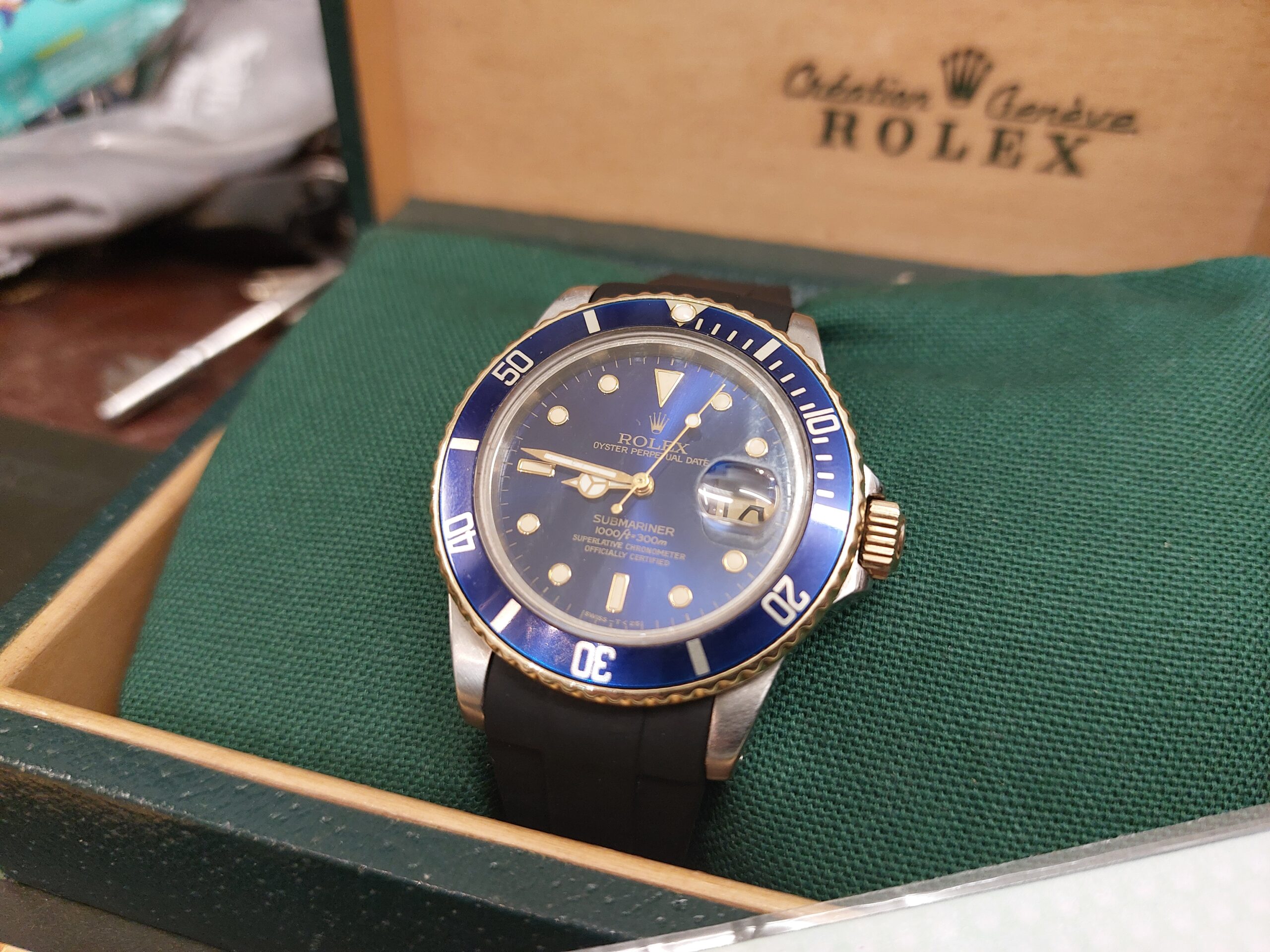 Rolex 16613 bluesy Sub-Mariner 1987 on a oysterflex ( cheapest in the uk ) - Image 3