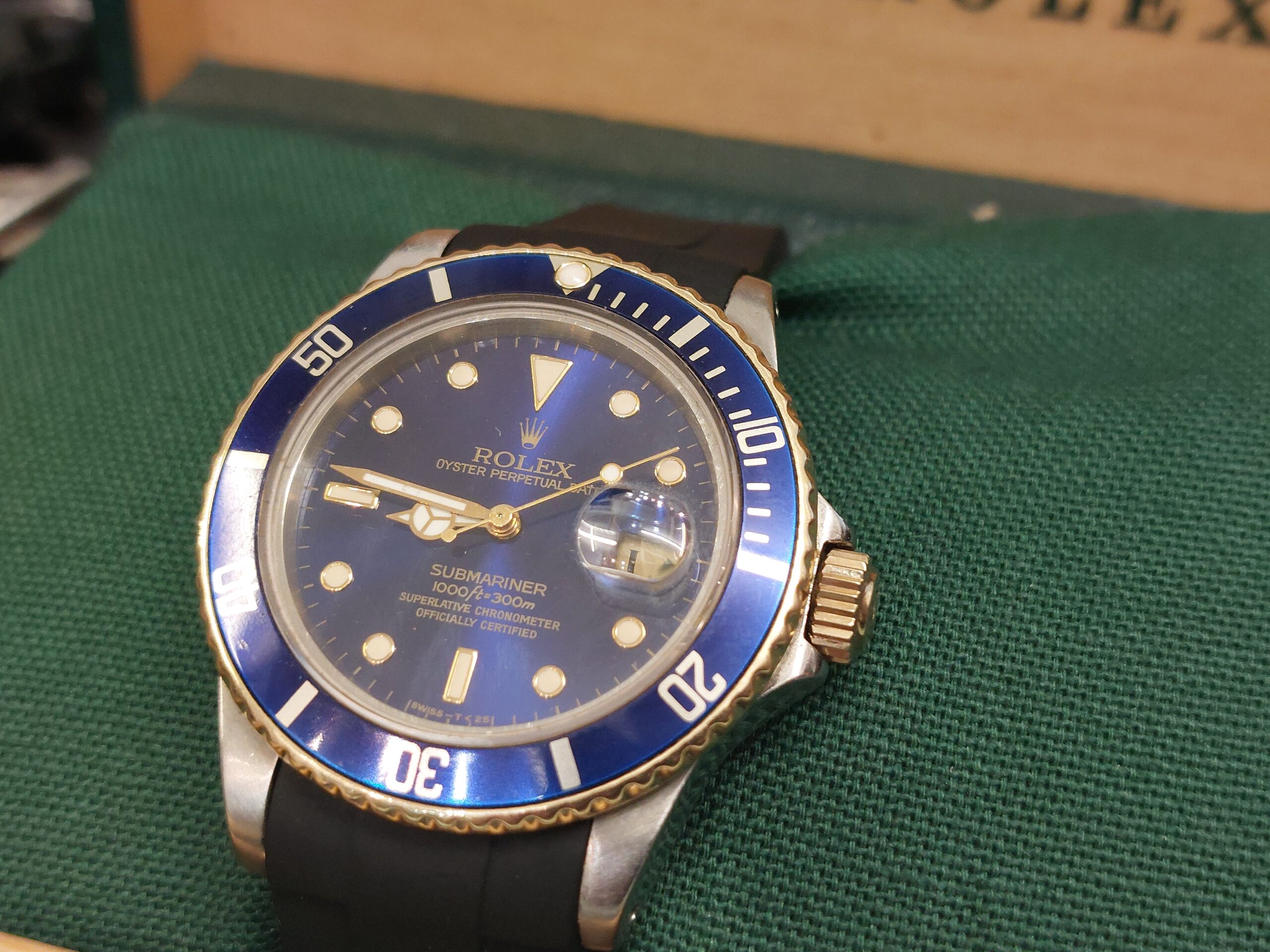 Rolex 16613 bluesy Sub-Mariner 1987 on a oysterflex ( cheapest in the uk ) - Image 4