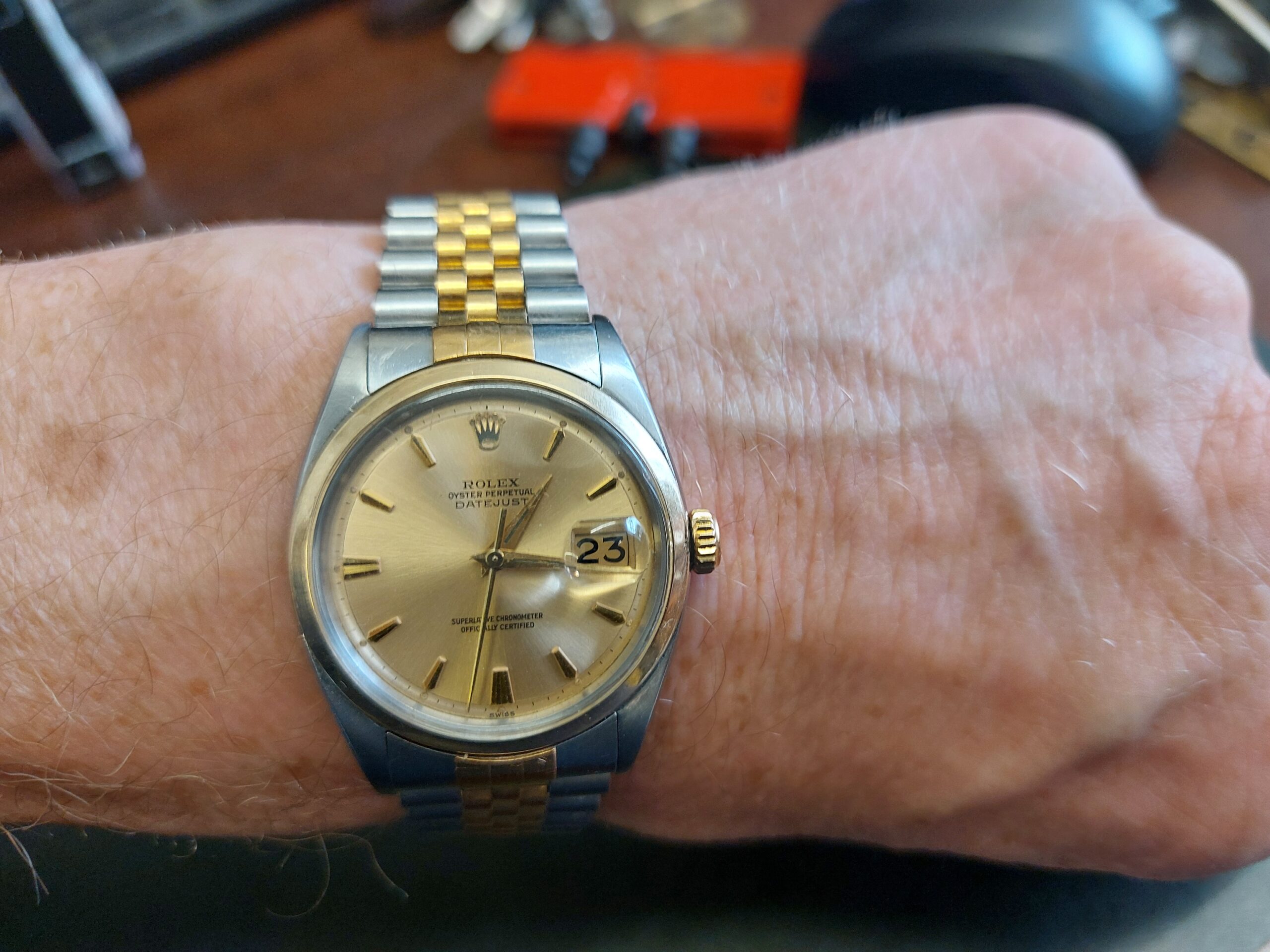 1962 1600 bimetal Date-just 1560 cal Butterfly movement, Pie Pan dial, Coffin box - Image 11