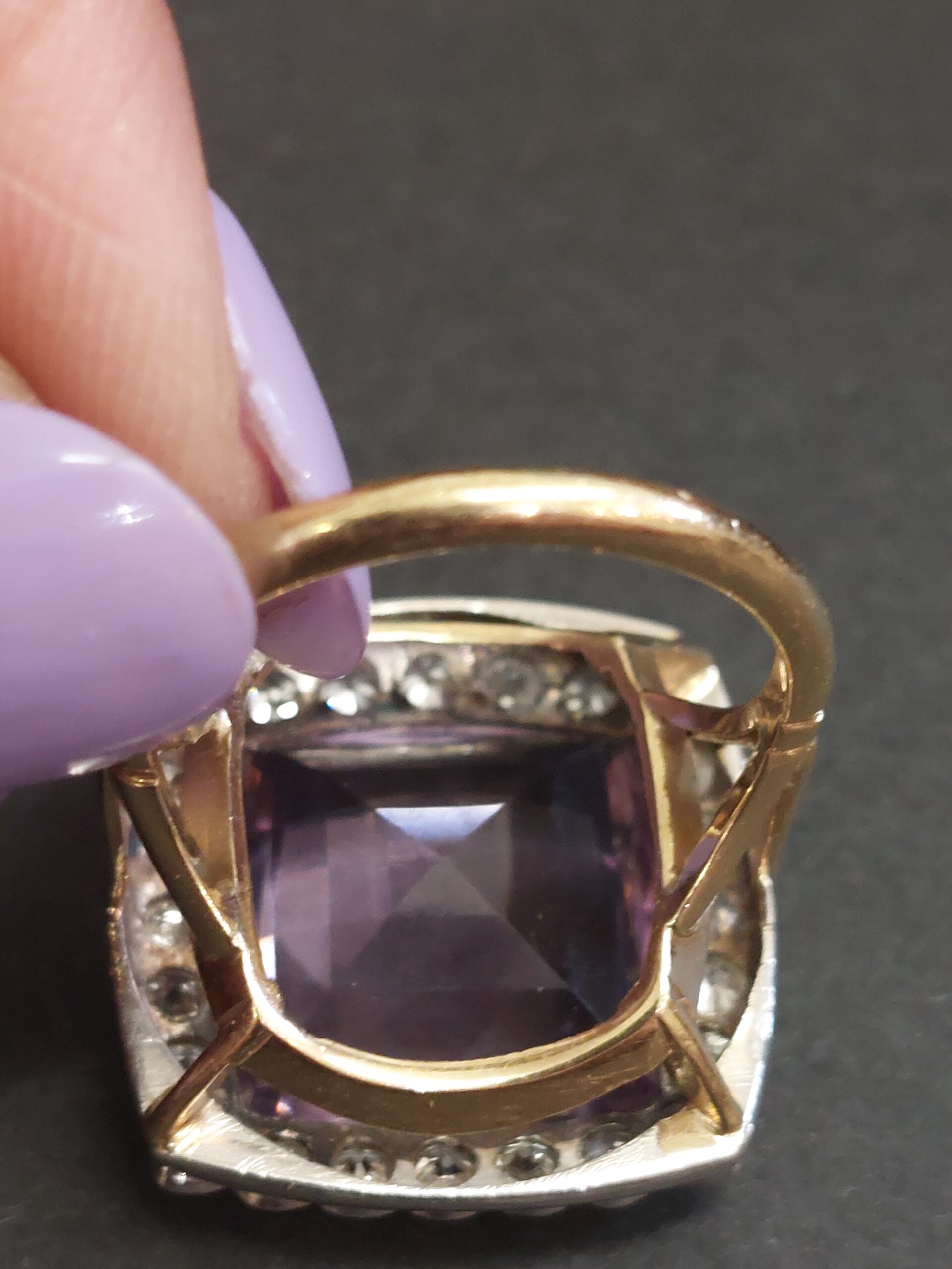 Stunning Antique 18ct Y/G, Platinum, Natural Amethyst & Diamond Cocktail Ring - Image 4